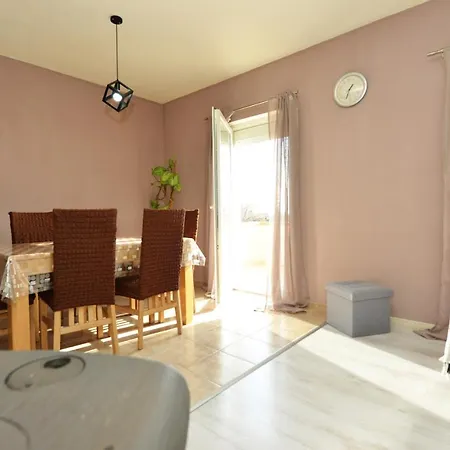 Apartman Lana Maslenica *